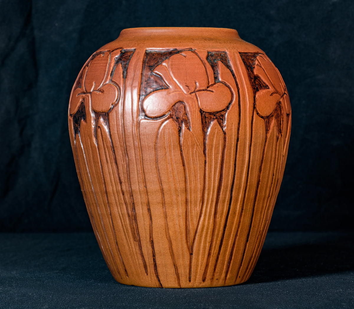 North Dakota School of Mines 1946 Vase with Inscribed Daffodils Design Artist Signed Goodman