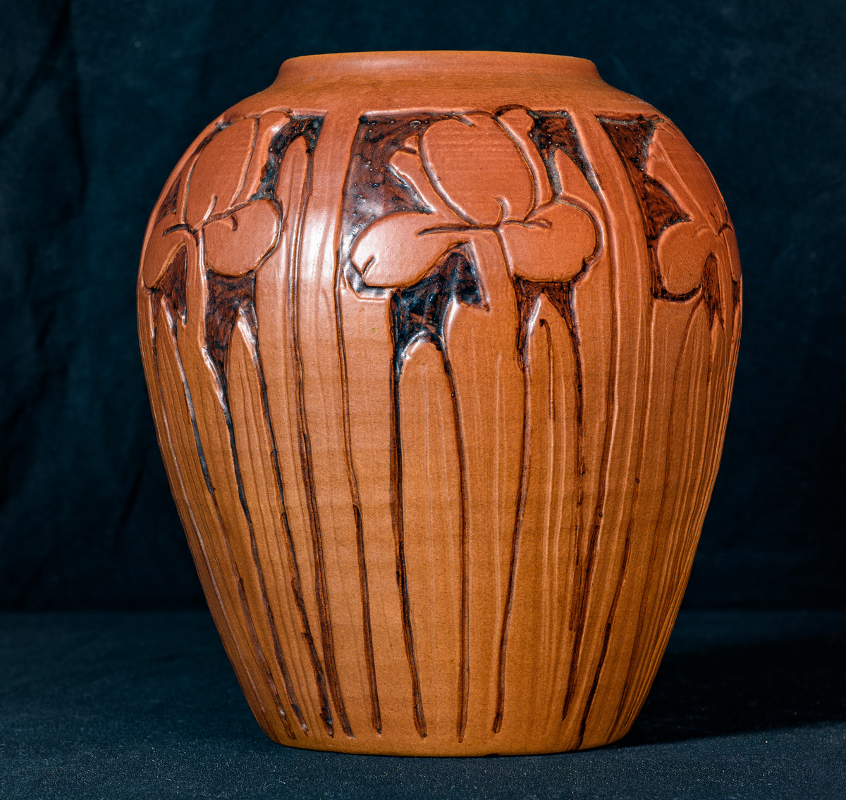 North Dakota School of Mines 1946 Vase with Inscribed Daffodils Design Artist Signed Goodman